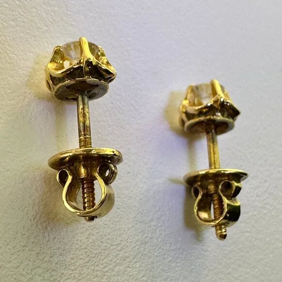 Vintage 18K Yellow Gold Diamond Stud Earrings - Picture 9 of 11